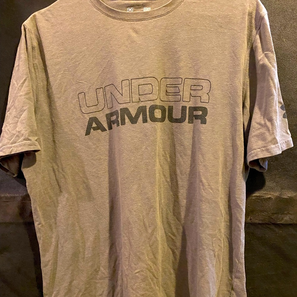 Mens Under Armour shirt